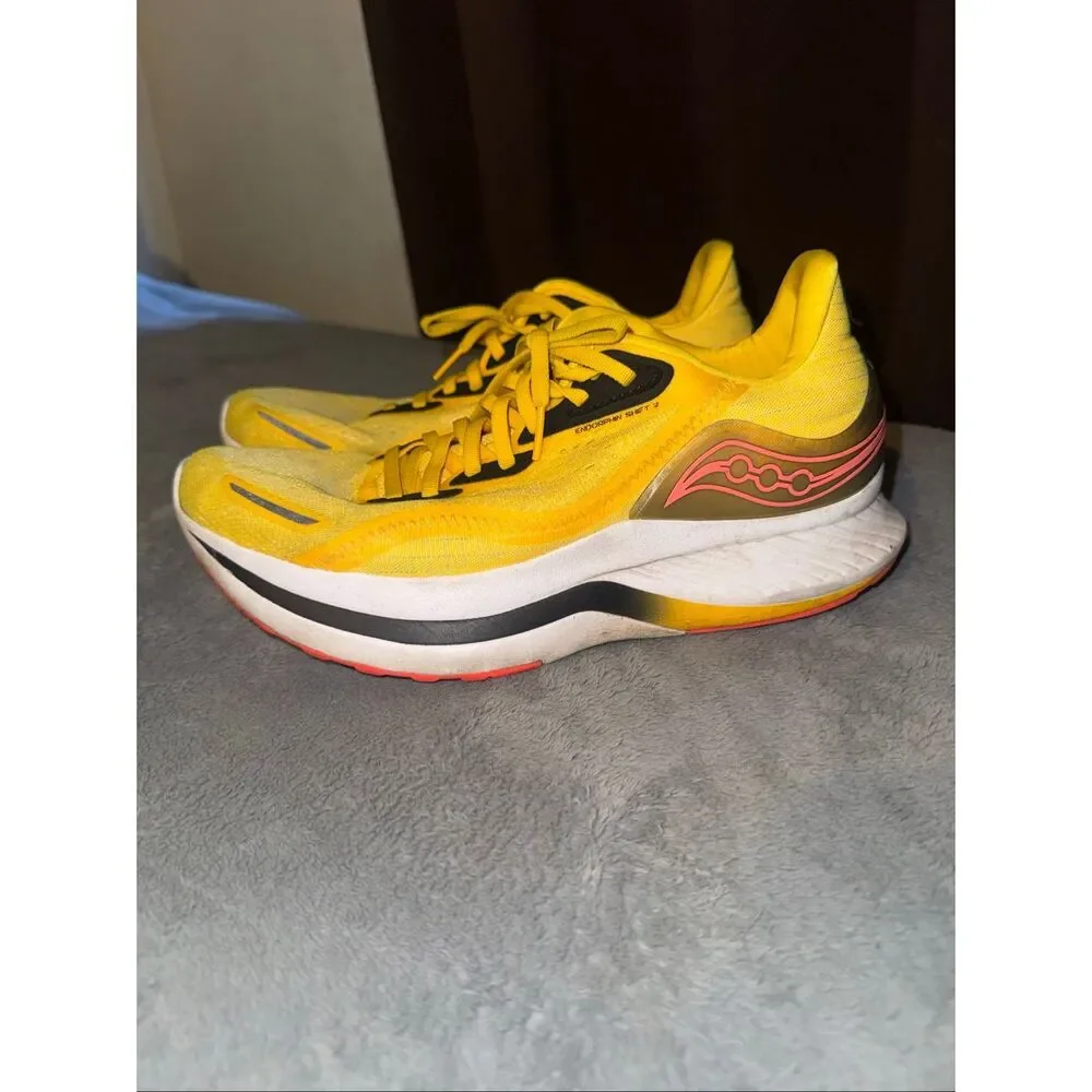 Men’s Saucony Power Run sneakers size 8.5
